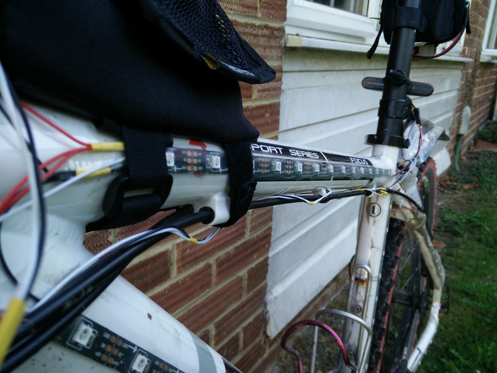 I tried to be as neat as possible, using heat-shrink tubing everywhere (yellow)